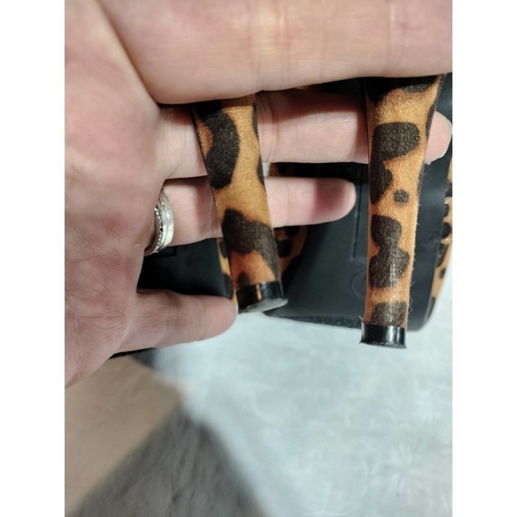 Charlotte Russe Cheetah Print Heeled Ankle Height Booties woman size 7 /37 - Picture 9 of 12